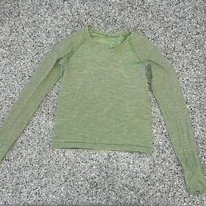 Lulu Lemon Swiftly Tech Long Sleeve